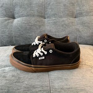 Vans Men's Black and White Sneakers